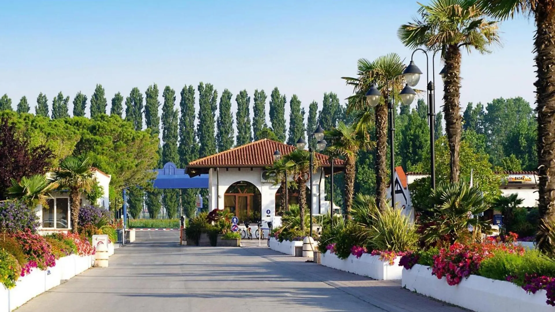 Bungalow In Caorle With Garden Furniture Villa